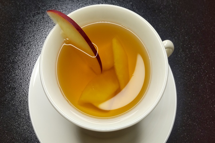 冬の茶会2022　春摘み紅茶のアップルティー
